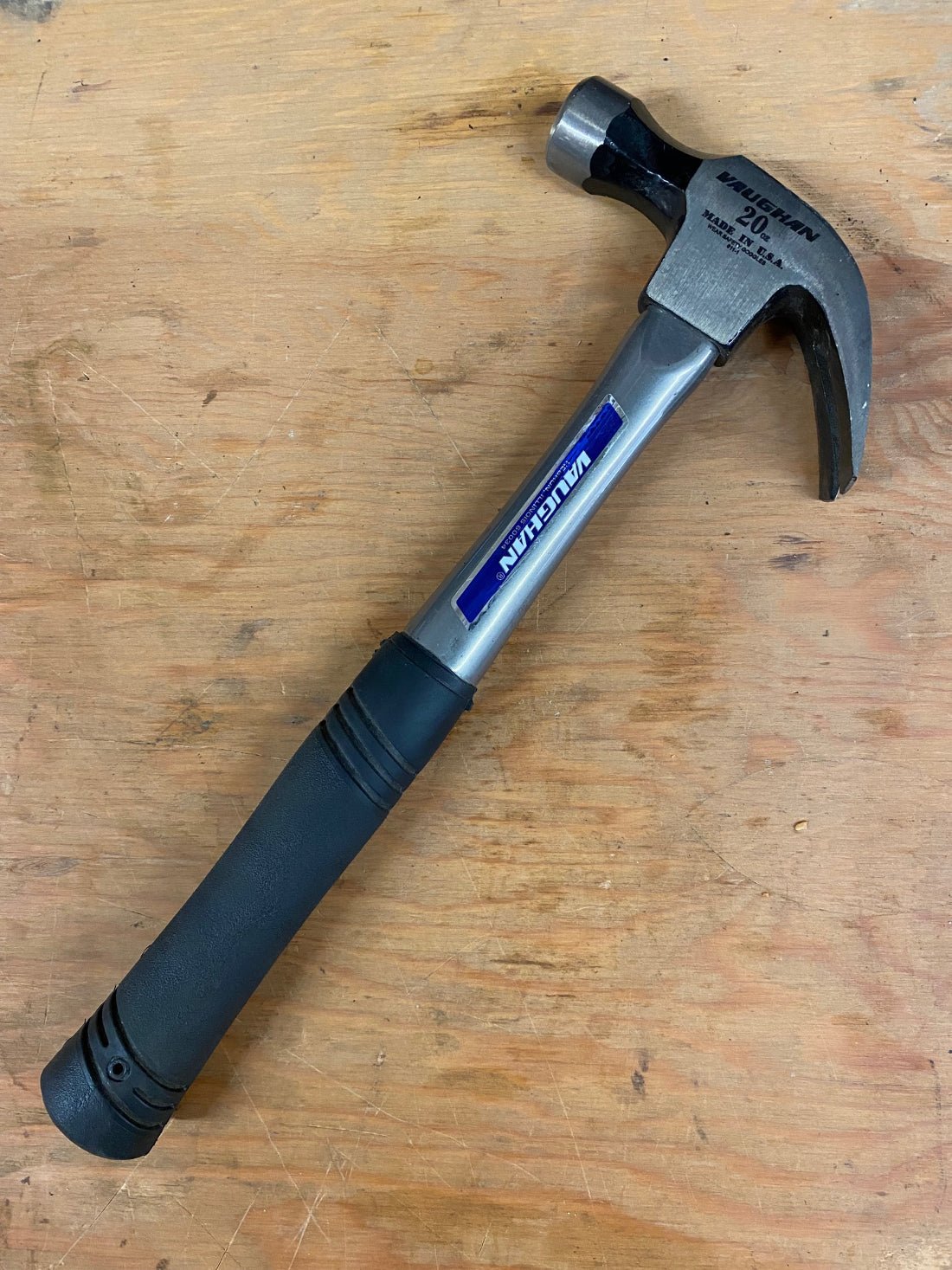 Vaughan - 20oz Tubular Claw Hammer (G20T)
