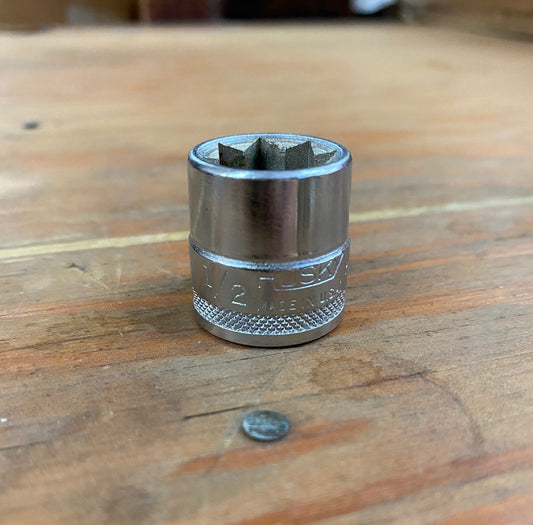 NOS Husky 3/8" Dr 1/2" 8 Pt. Socket (H4902)