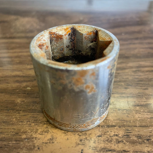 NOS Husky 1/2" Drive 8 Point 7/8" Socket (H2871)