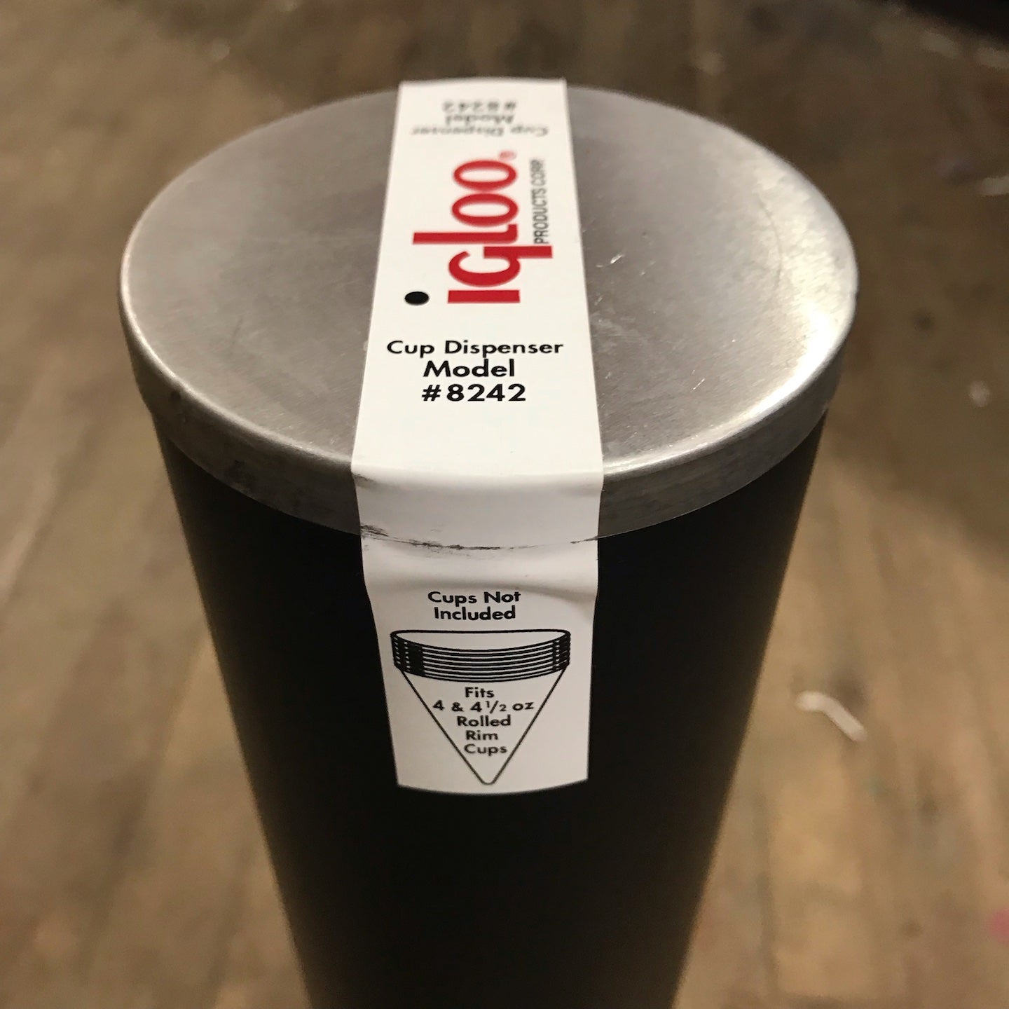 Igloo Cup Dispenser Model 8242 (8242)