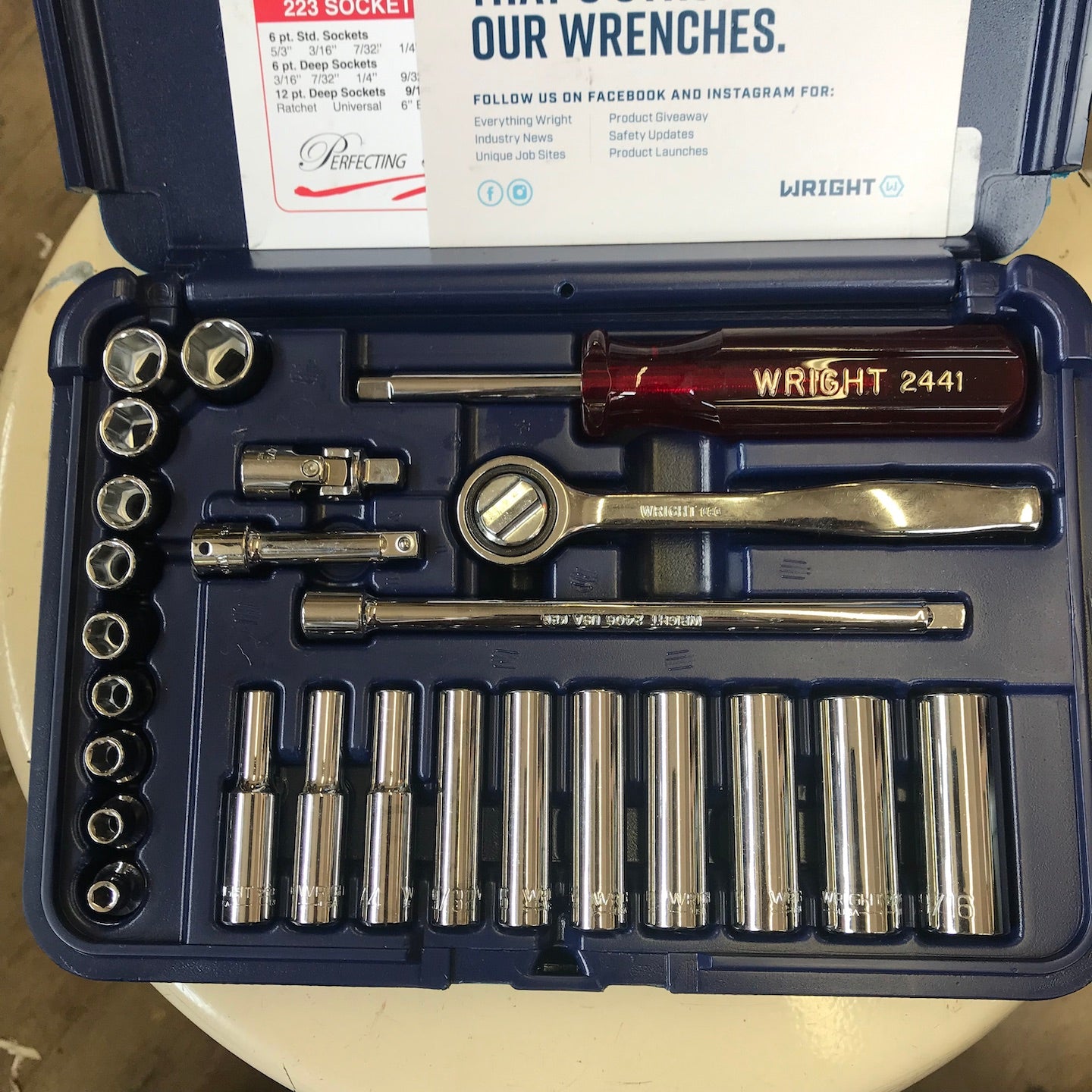 Wright 25 Pc. 1/4" Dr. Socket Set w/ Molded Case (223-MC)