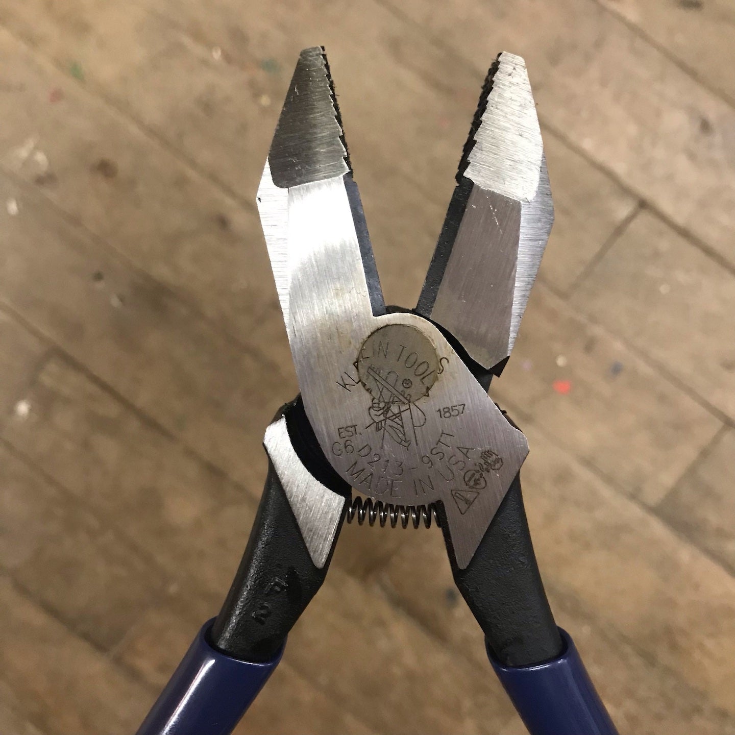 Klein Ironworker's Pliers with Tether Ring (D213-9STT)