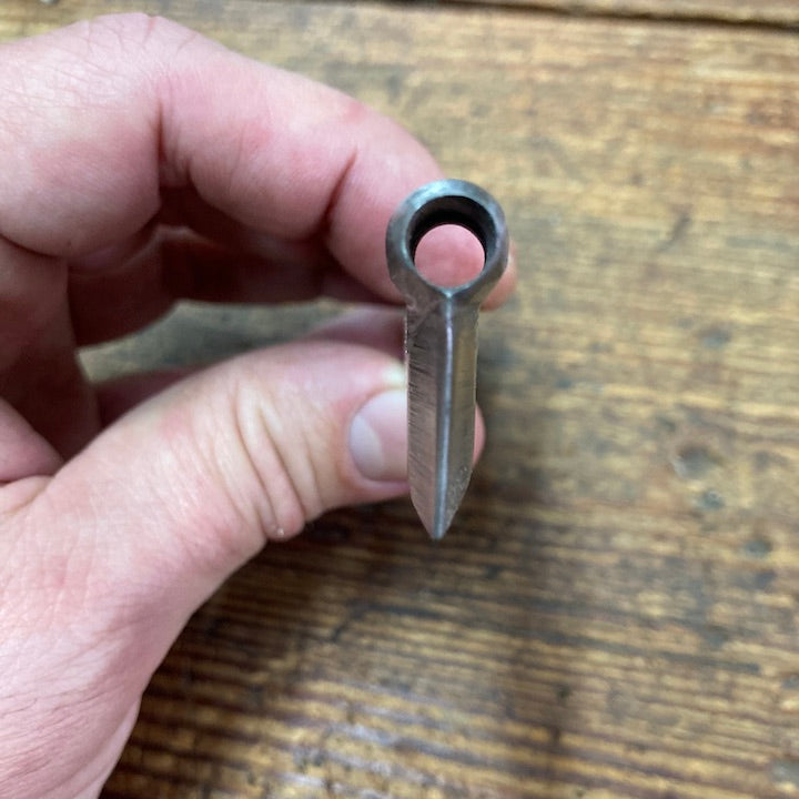 C.S. Osborne 1/8" x 7/8" Pipin Punch (105-1)