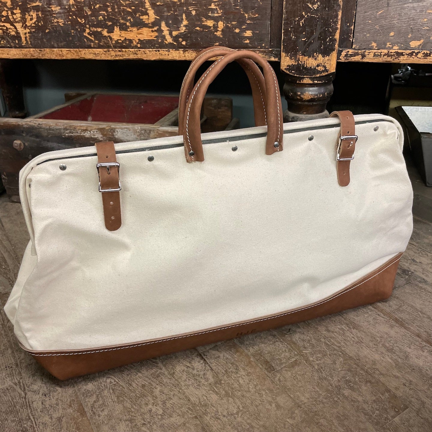 Leatherworks 20" Mason Bag w/ Leather Bottom (L20)