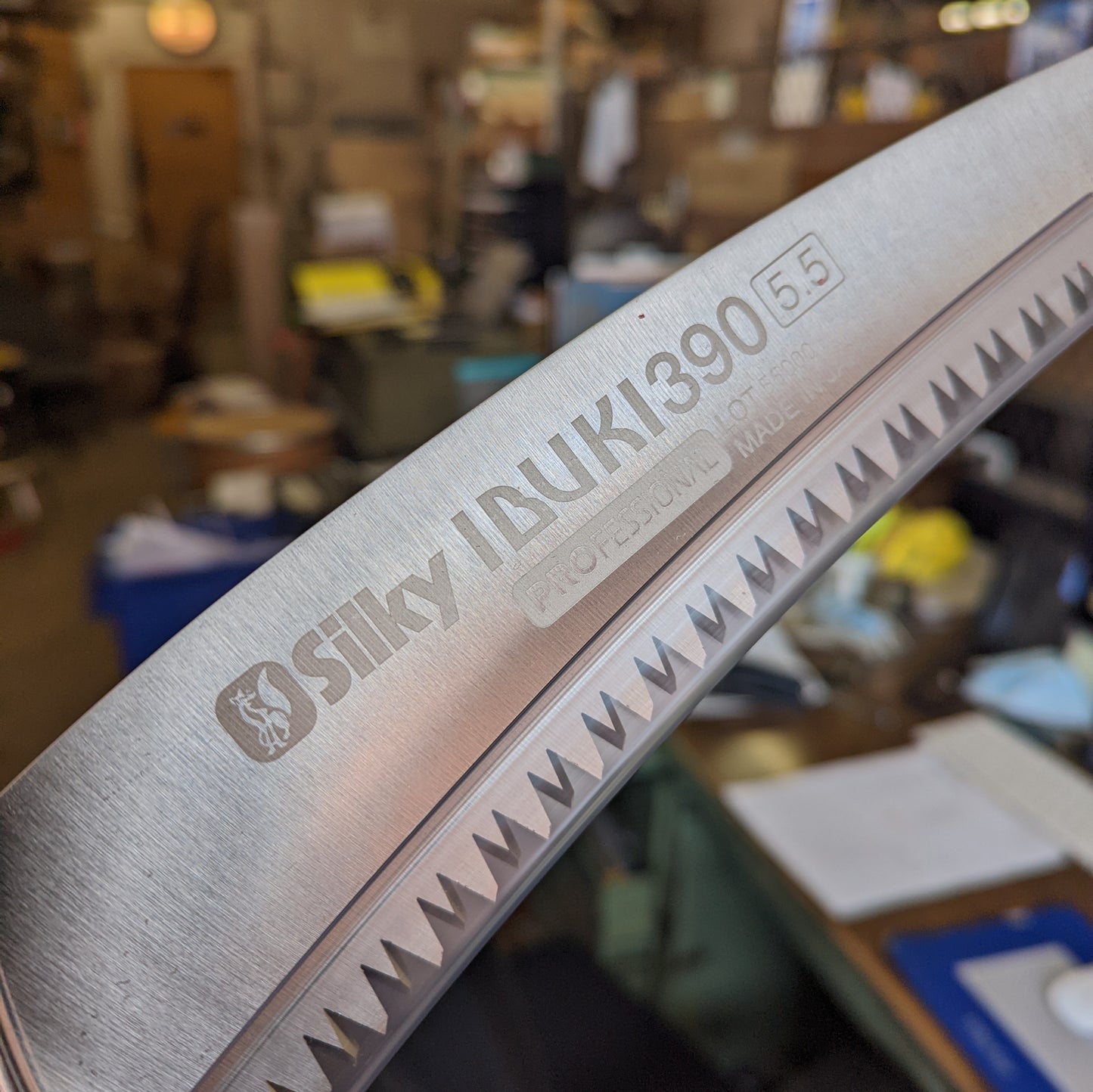 Silky Ibuki 16" (390mm) Curved Saw w/ Scabbard (275-39)