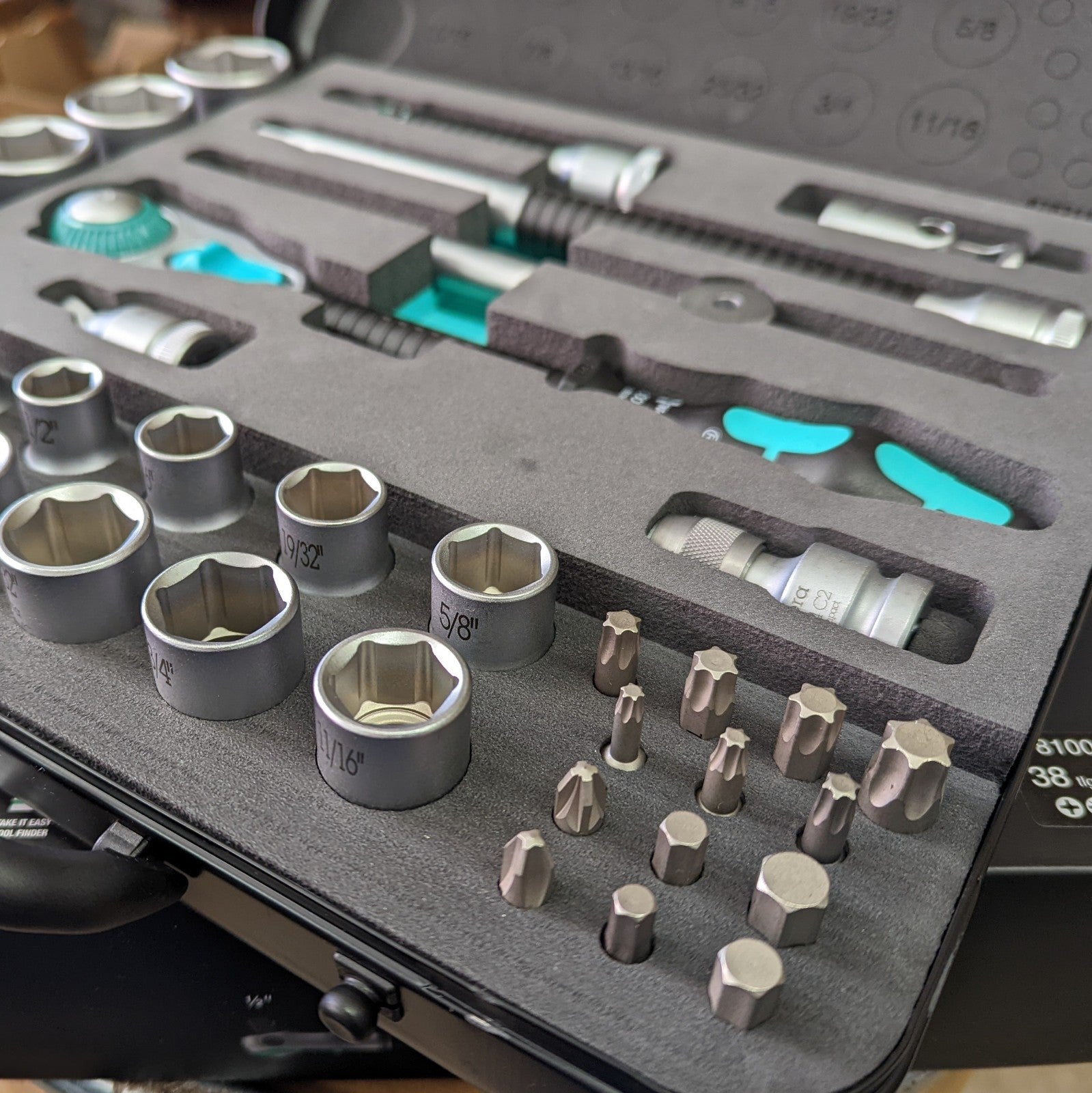 Wera 8100 38-Piece Imperial Zyklop Speed Ratchet Set, 1/2