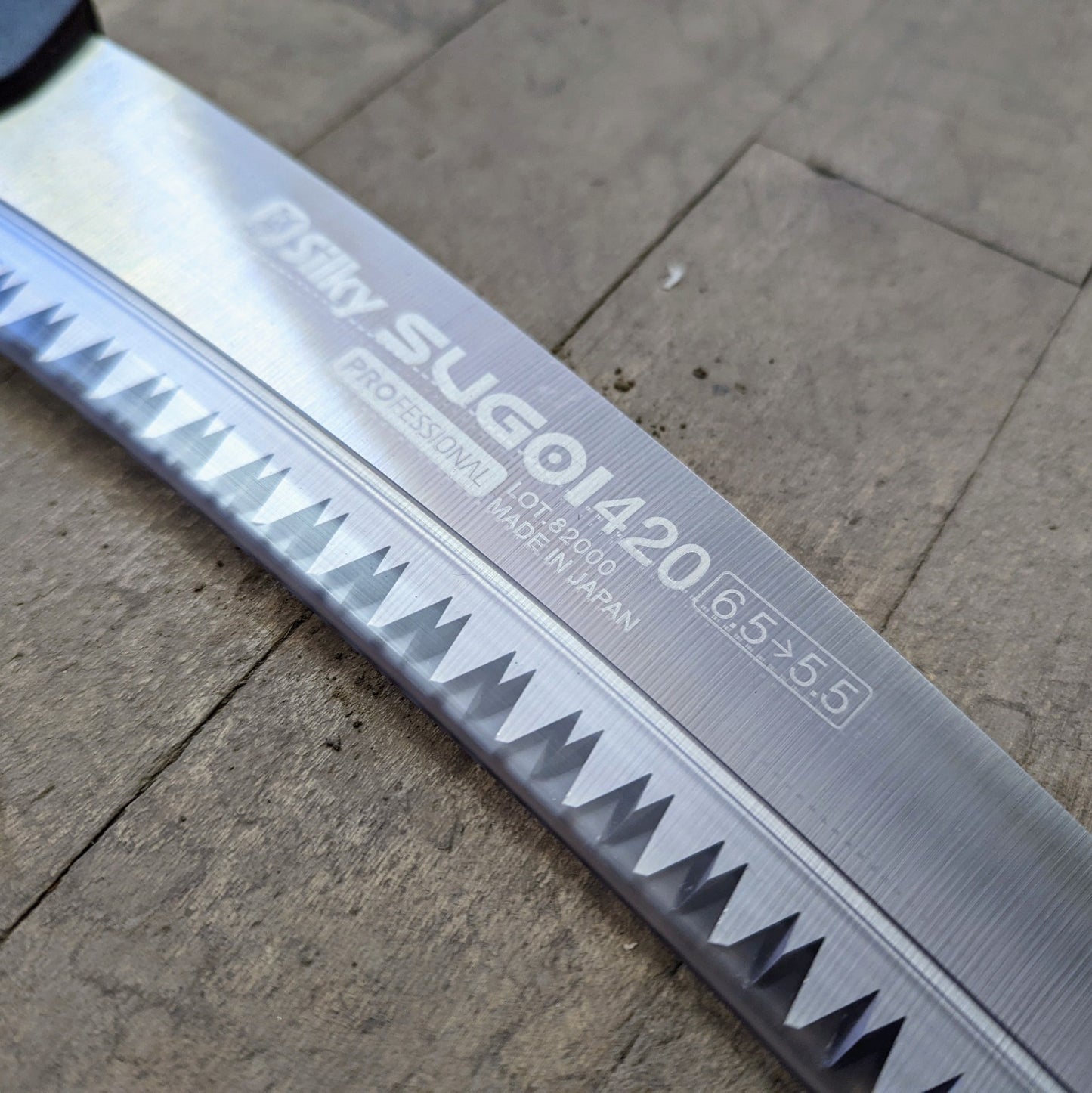 Silky Sugoi Professional 16.5" (420mm) Curved Saw w/ Scabbard-XL Teeth (390-42)