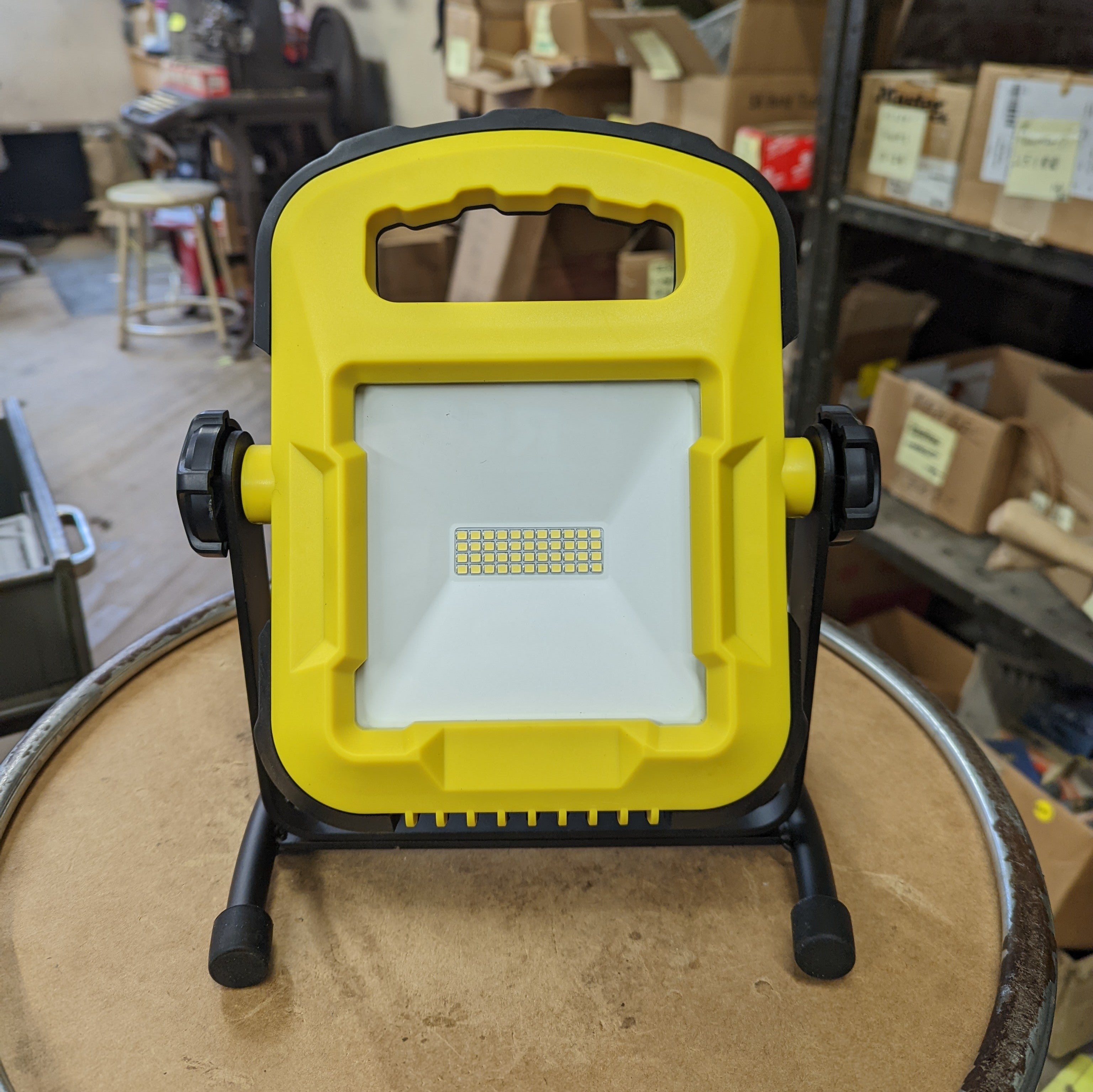 Voltec 3000-Lumen Portable Rechargeable Work Light (08-00599) – Harry J ...