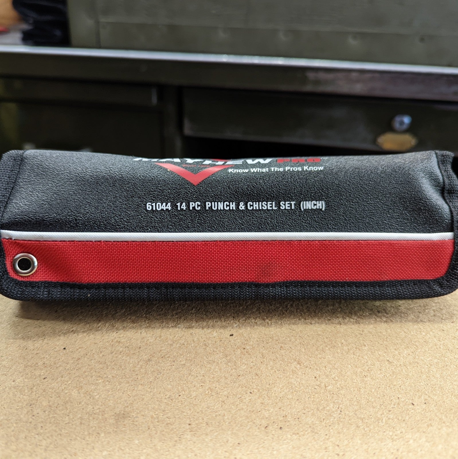 Mayhew 14pc Punch & Chisel Set (61044) – Harry J. Epstein Co.