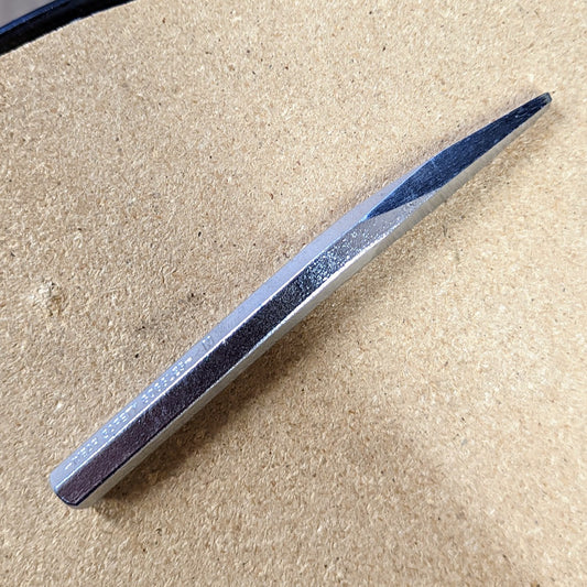 Wilde 1/8" Diamond Point Chisel (CD432)