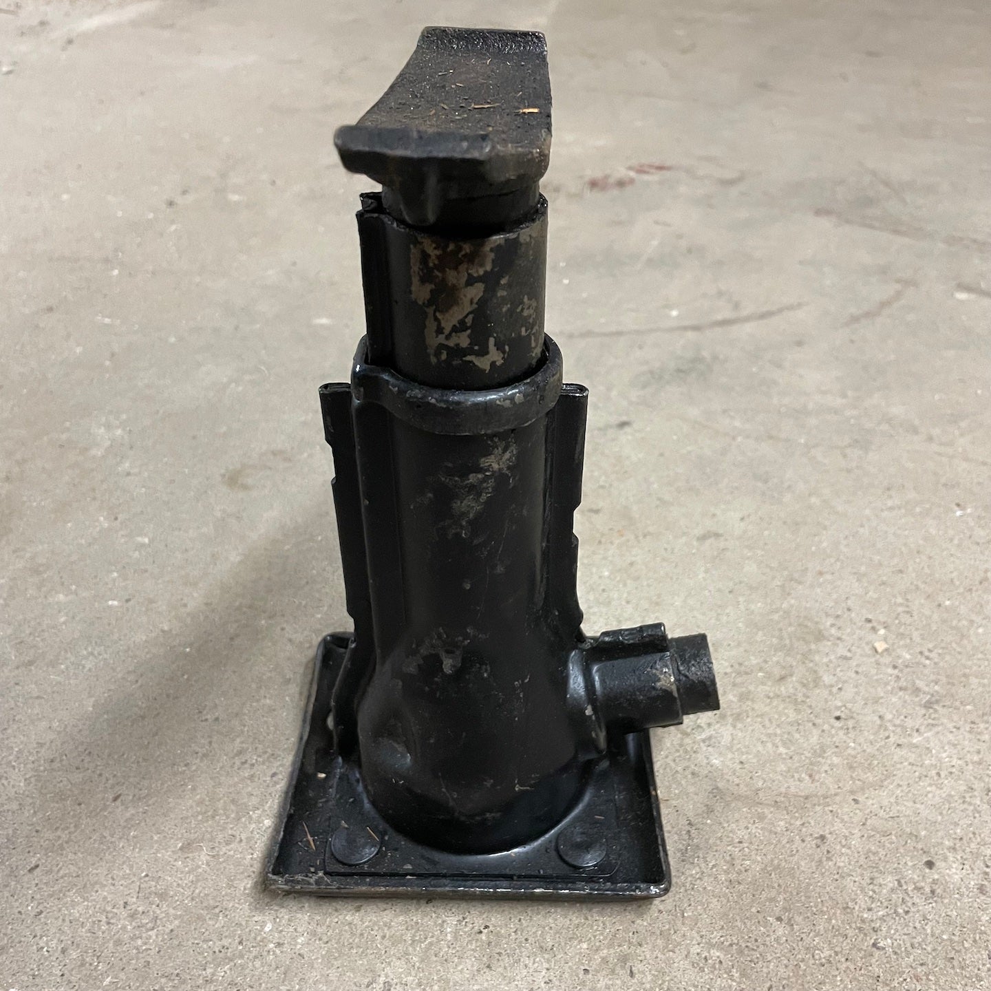NOS Jeep Willys Telescopic Screw Jack 8-1/2" Tall - Raises up to 15-1/2"