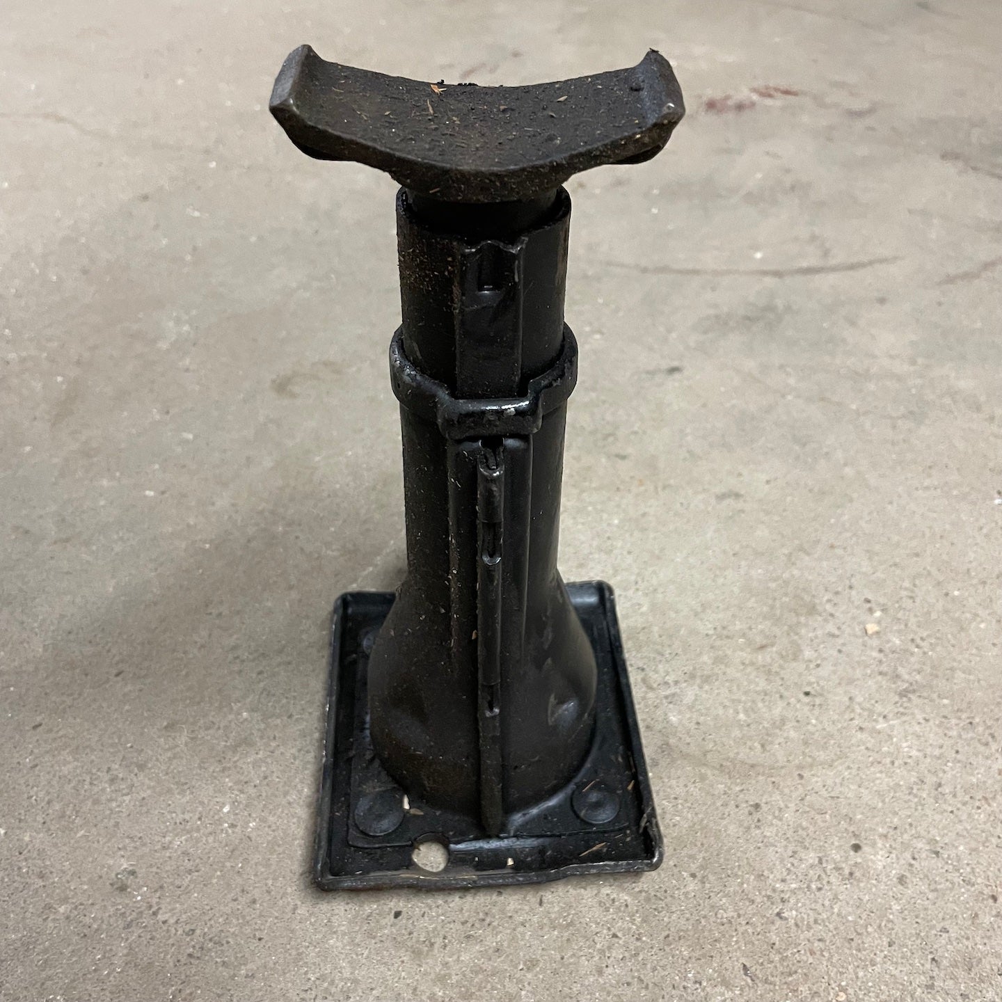 NOS Jeep Willys Telescopic Screw Jack 8-1/2" Tall - Raises up to 15-1/2"