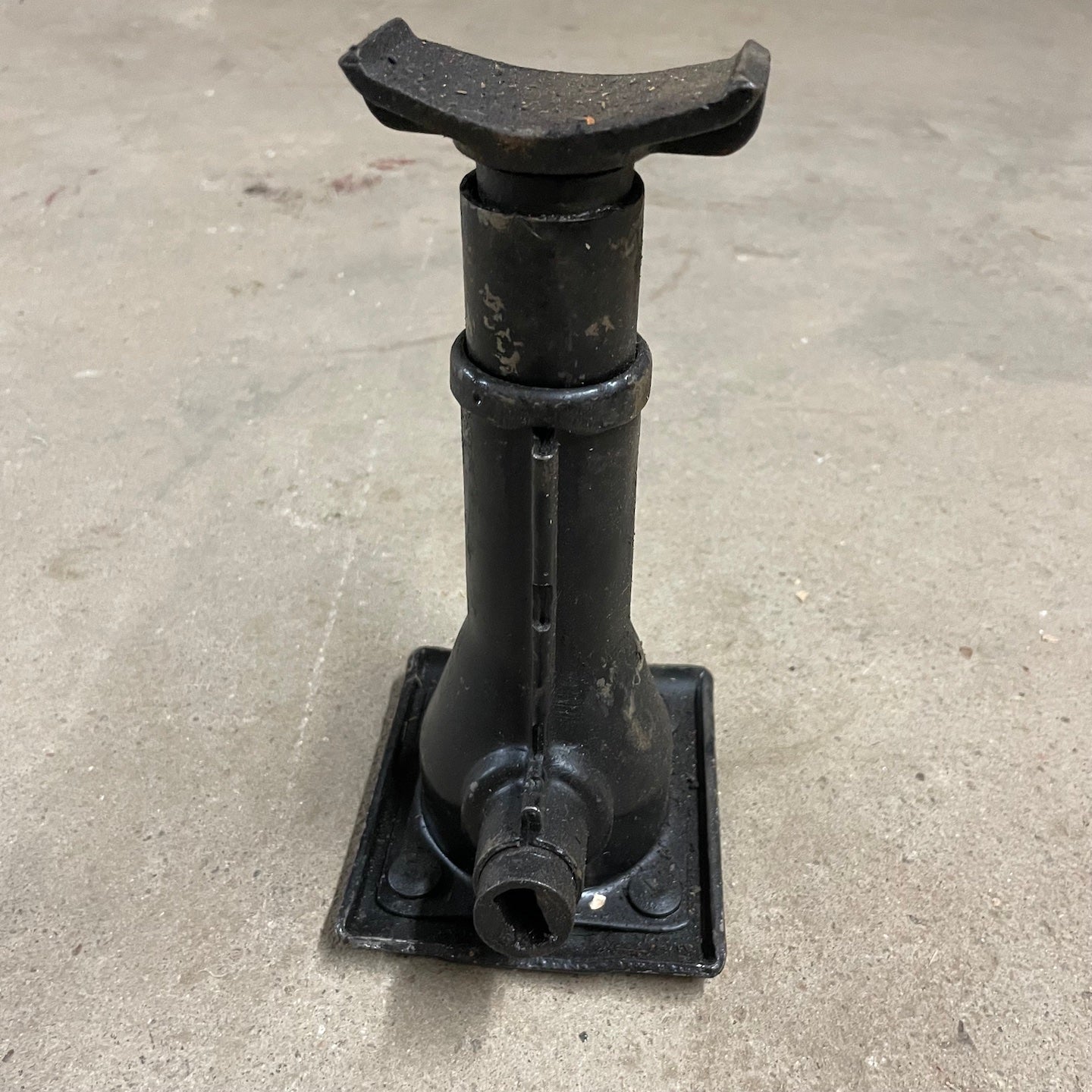 NOS Jeep Willys Telescopic Screw Jack 8-1/2" Tall - Raises up to 15-1/2"