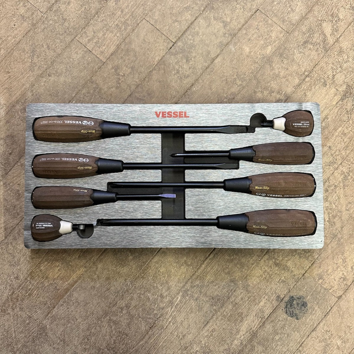 Vessel Non Slip Wood Compo Tang-Thru 8 Pc Screwdriver Set (3308EVA)