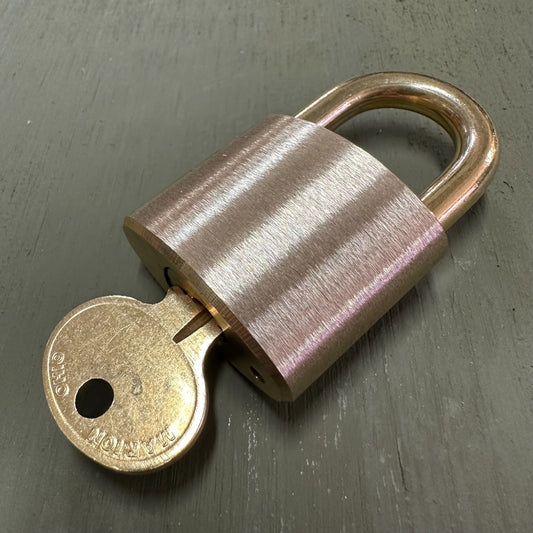 Wilson Bohannan Brass Padlock 7/8" Brass Shackle Clearance x 9/32" (511)